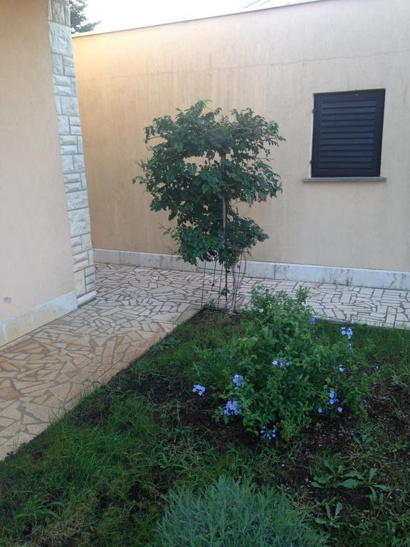 Apartments Villa Kristina PUY 외부 사진
